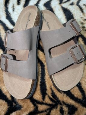 Aloha Island Brown Double-Buckle Slide Sandals